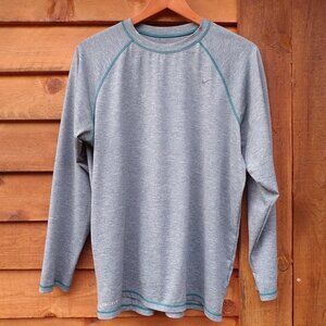 Nike Dri-Fit Women's Size L Long Sleeve Pale Green Athletic T -Shirt Top